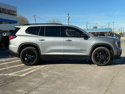 2026 GMC Acadia Elevation FWD