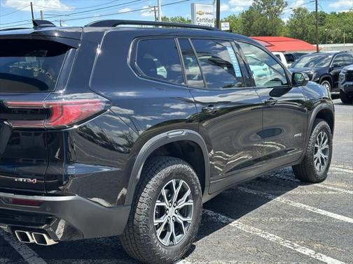 2024 GMC Acadia AWD AT4
