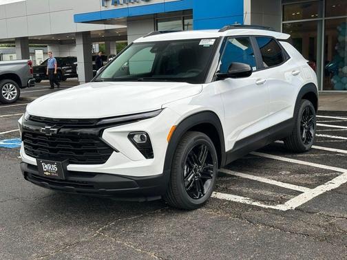 Summit White 2026 Chevrolet Trailblazer LT