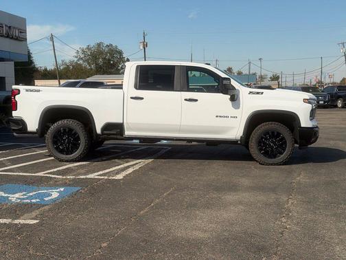 Summit White 2026 Chevrolet Silverado 2500 LT