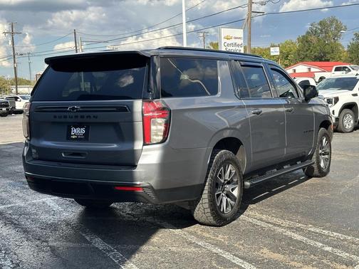 2022 Chevrolet Suburban 4WD Z71