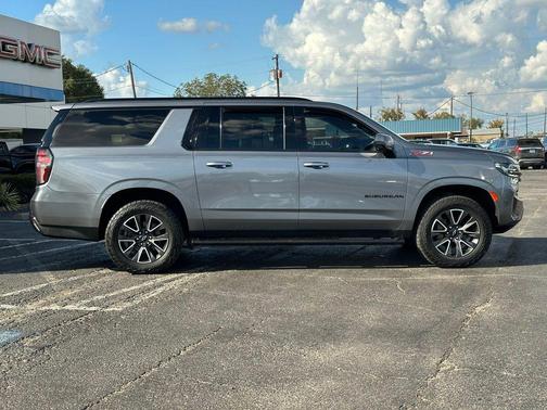 2022 Chevrolet Suburban 4WD Z71