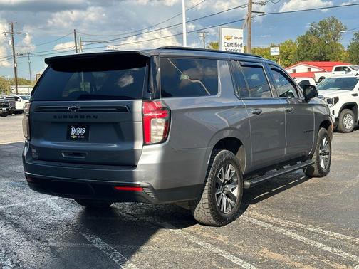 2022 Chevrolet Suburban 4WD Z71
