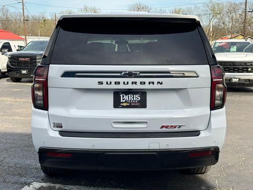 2022 Chevrolet Suburban RST