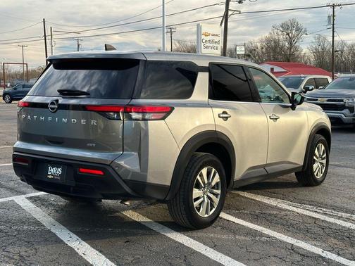 2024 Nissan Pathfinder S 4WD