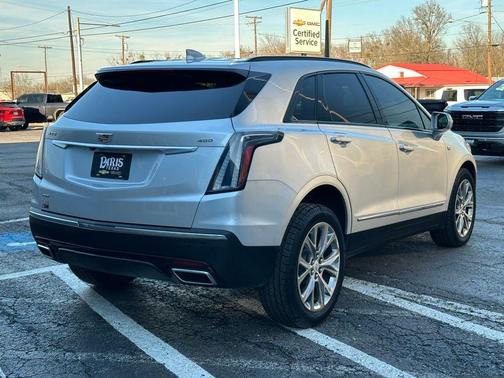Radiant Silver Metallic 2020 Cadillac XT5 Sport