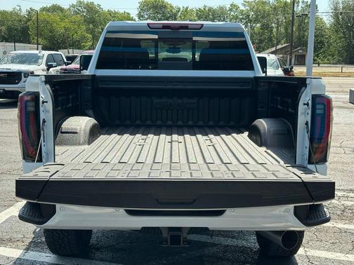 Summit White 2026 GMC Sierra 2500 AT4