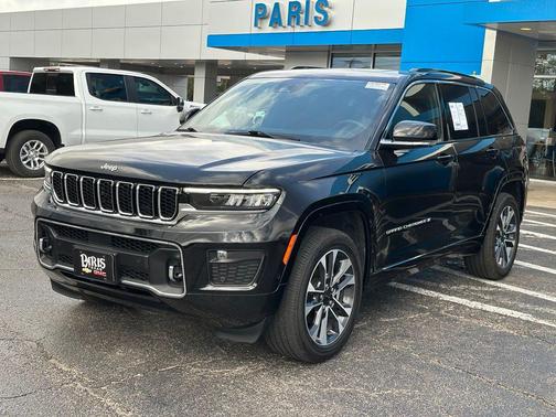 Diamond Black Crystal Pearlcoat 2025 Jeep Grand Cherokee Overland
