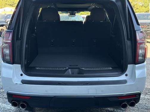 2023 Chevrolet Suburban 4WD High Country