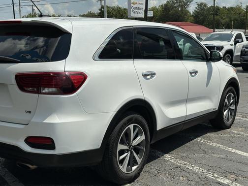 2020 Kia Sorento LX