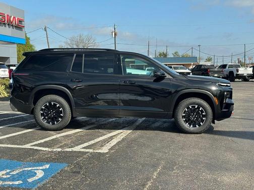Mosaic Black Metallic 2026 Chevrolet Traverse AWD Z71