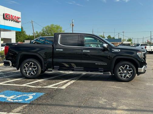 Onyx Black 2026 GMC Sierra 1500 SLT