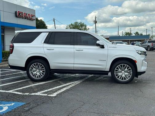 Iridescent Pearl Tricoat 2023 Chevrolet Tahoe 2WD High Country