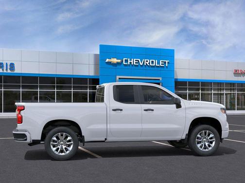 Summit White 2026 Chevrolet Silverado 1500 Custom