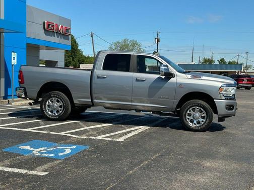 2024 RAM 2500 Laramie Crew Cab 4x4 6'4' Box