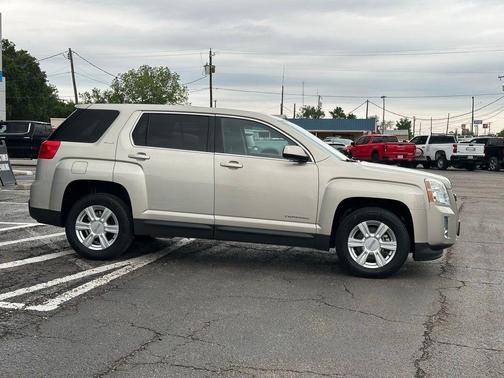 Champagne Silver Metallic 2014 GMC Terrain SLE-1