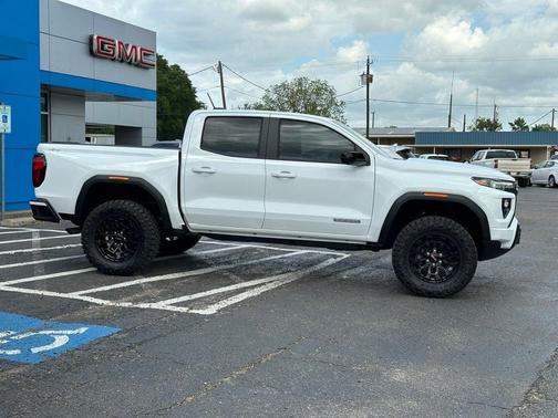 Summit White 2026 GMC Canyon Elevation