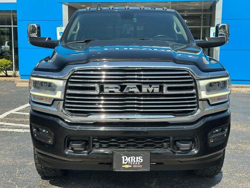 Diamond Black Crystal Pearlcoat 2022 RAM 2500 Laramie Crew Cab 4x4 6'4' Box