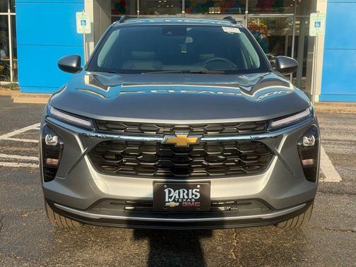 Sterling Gray Metallic 2026 Chevrolet Trax LT