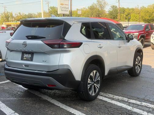 Brilliant Silver Metallic 2023 Nissan Rogue SV