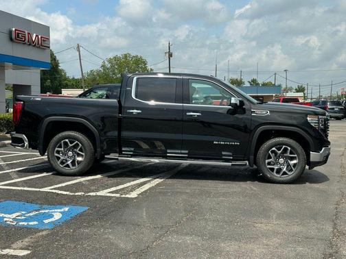 Onyx Black 2026 GMC Sierra 1500 SLT