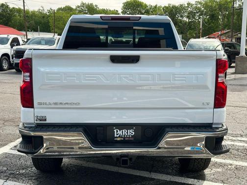Summit White 2026 Chevrolet Silverado 1500 LT