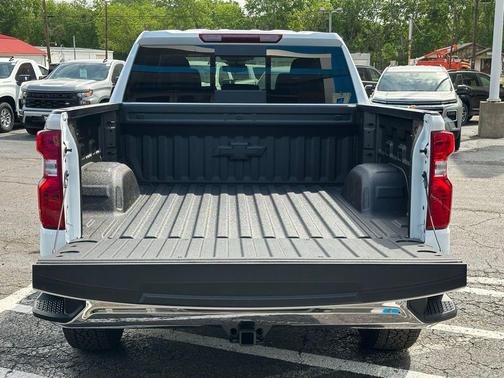 Summit White 2026 Chevrolet Silverado 1500 LT