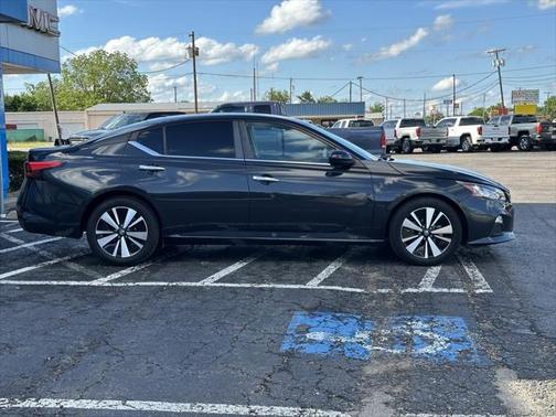 2021 Nissan Altima 2.5 SV