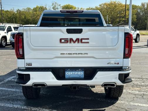 2024 GMC Sierra 1500 AT4