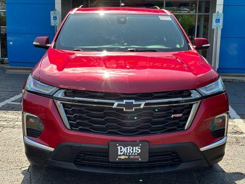 Radiant Red Tintcoat 2023 Chevrolet Traverse RS