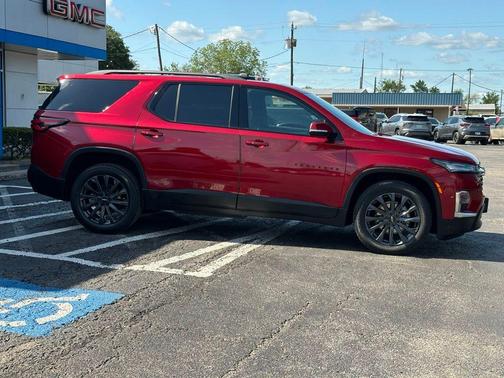 Radiant Red Tintcoat 2023 Chevrolet Traverse RS