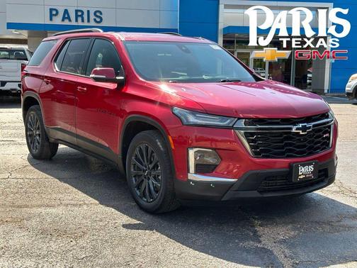 Radiant Red Tintcoat 2023 Chevrolet Traverse RS