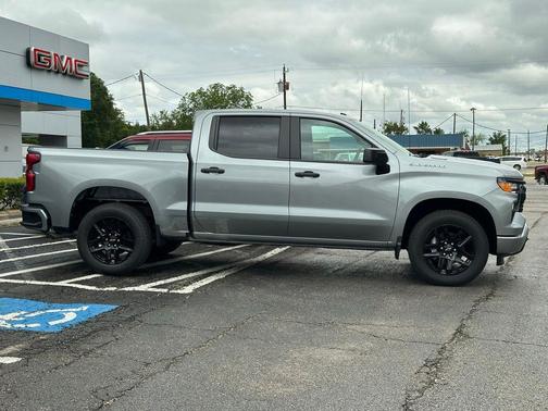 Sterling Gray Metallic 2026 Chevrolet Silverado 1500 Custom