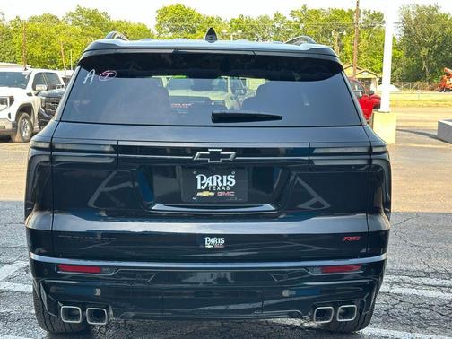 Mosaic Black Metallic 2026 Chevrolet Traverse RS