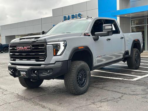 2024 GMC Sierra 2500 AT4