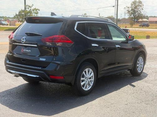 Magnetic Black Pearl 2019 Nissan Rogue S