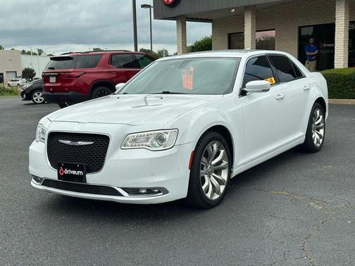 Bright White Clearcoat 2020 Chrysler 300 Touring