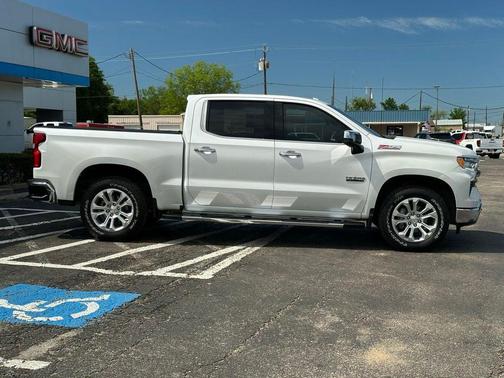 Iridescent Pearl Tricoat 2024 Chevrolet Silverado 1500 LTZ