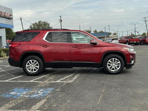 2021 Chevrolet Traverse LT Cloth