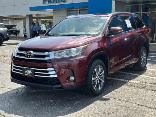 Ooh La La Rouge Mica 2017 Toyota Highlander XLE
