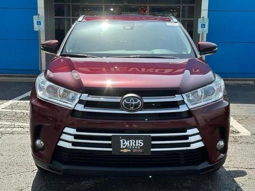 Ooh La La Rouge Mica 2017 Toyota Highlander XLE