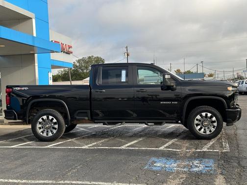 2024 Chevrolet Silverado 2500 Custom