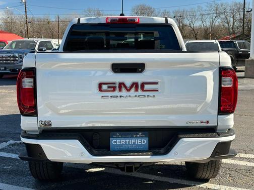 2024 GMC Canyon AT4