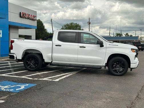 Summit White 2024 Chevrolet Silverado 1500 Custom