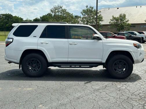 Super White 2016 Toyota 4Runner SR5 Premium