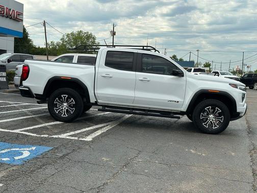Summit White 2025 GMC Canyon AT4