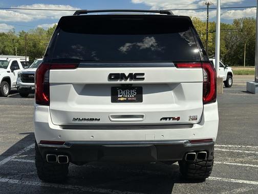 2025 GMC Yukon XL 4WD AT4