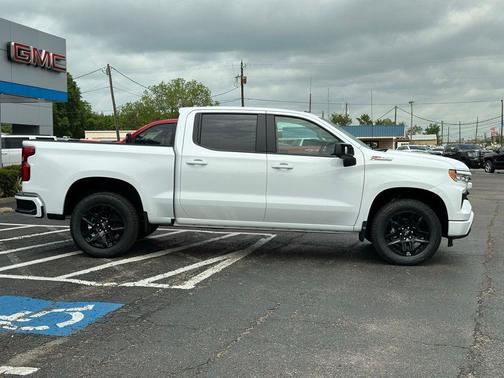 Summit White 2026 Chevrolet Silverado 1500 RST