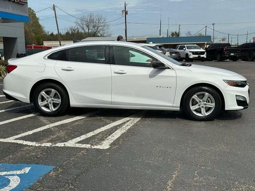 Summit White 2019 Chevrolet Malibu 1LS