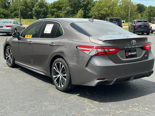 Predawn Gray Mica 2019 Toyota Camry SE
